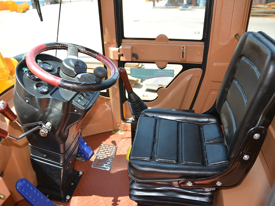 ZL946全液壓裝載機(jī)